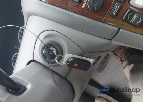 2001 Toyota Avalon Xls z USA, uszkodzony, nr VIN 4T1BF28B01U175072